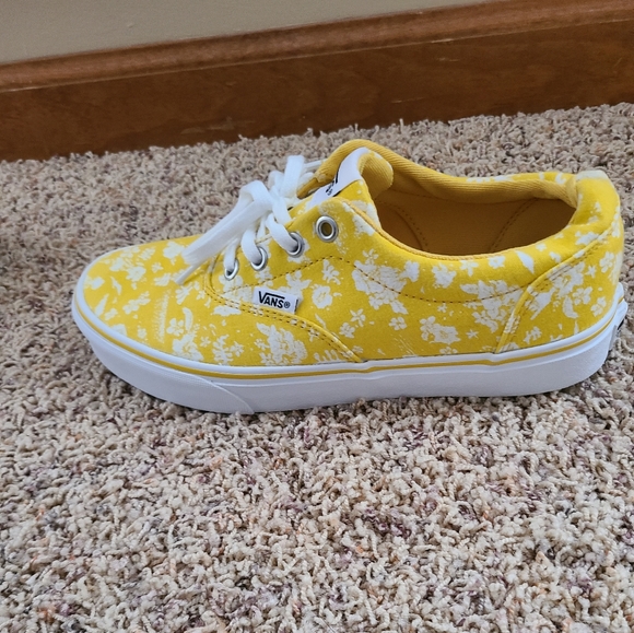 Womens yellow Vans - Picture 3 of 5